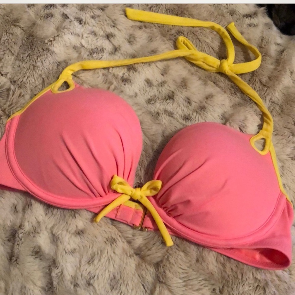 NWOT Victoria’s Secret swim bikini top. - Picture 2 of 5